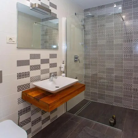 Puntin * Drvenik (Split-Dalmatia)